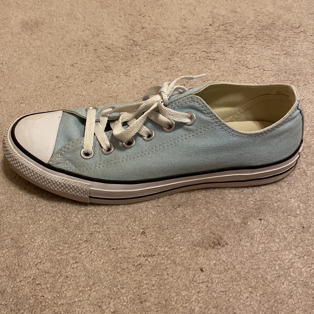 Low Rise Converse - Picture 2 of 3